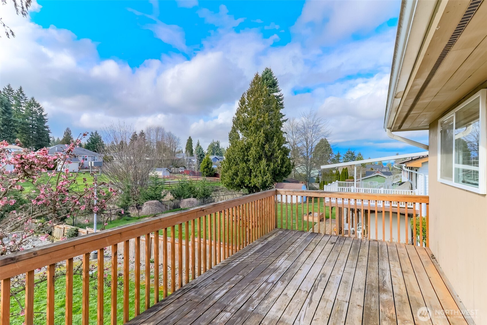 8520 Woodland Avenue E, Puyallup, WA 98371