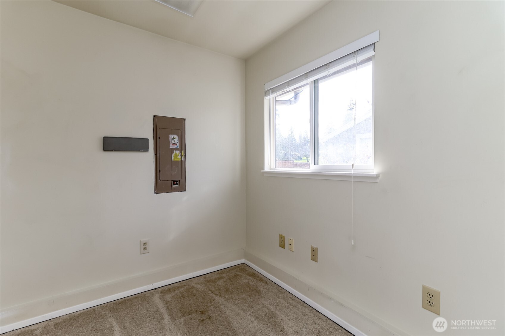 8520 Woodland Avenue E, Puyallup, WA 98371