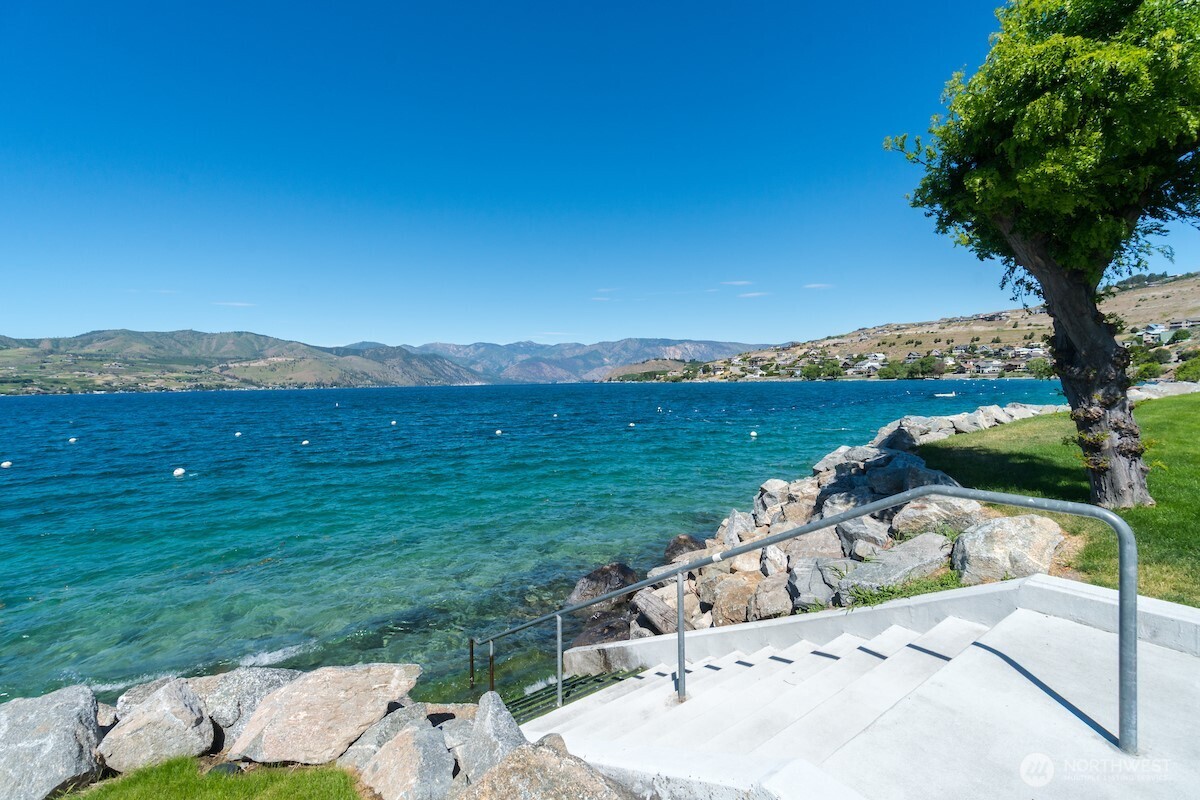 100 Lake Chelan Shores Drive #16-7&8, Chelan, WA 98816