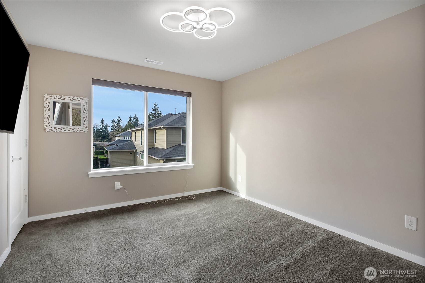 31524 11th Place SW, Federal Way, WA 98023