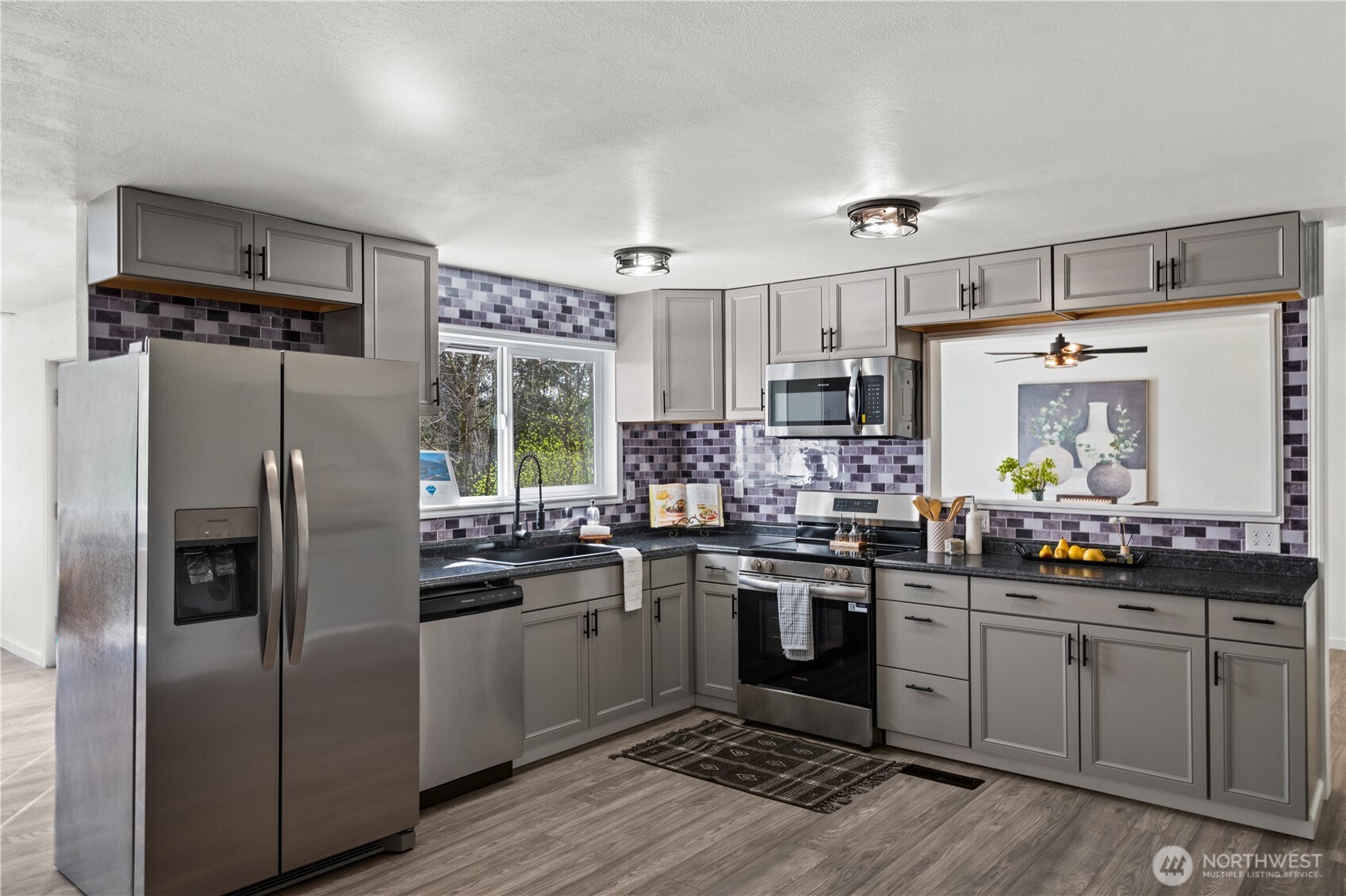 3333 Creek View Court SE, Port Orchard, WA 98366