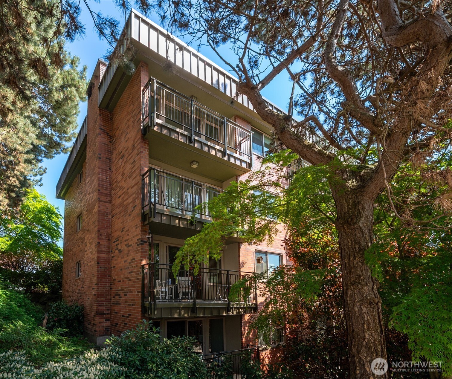 3400 25th Avenue W #101, Seattle, WA 98199