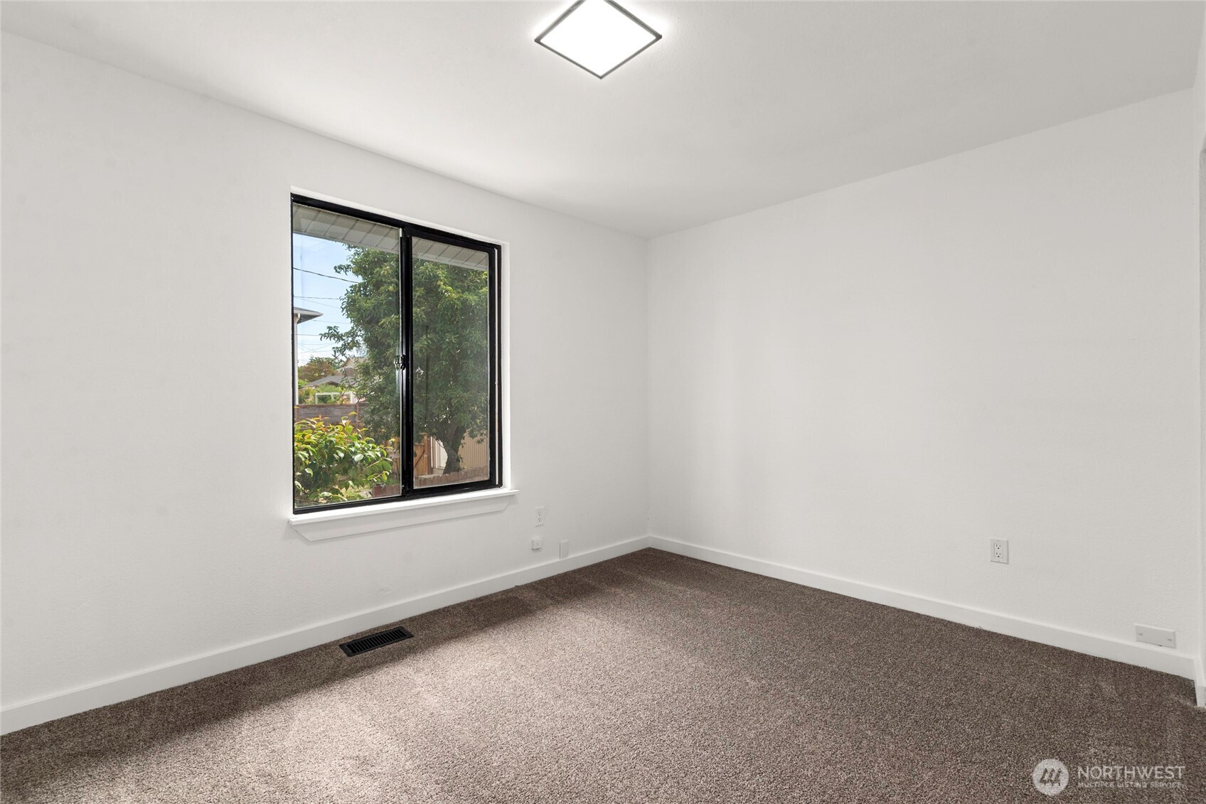 5348 N 47th Street , Tacoma, WA 98407