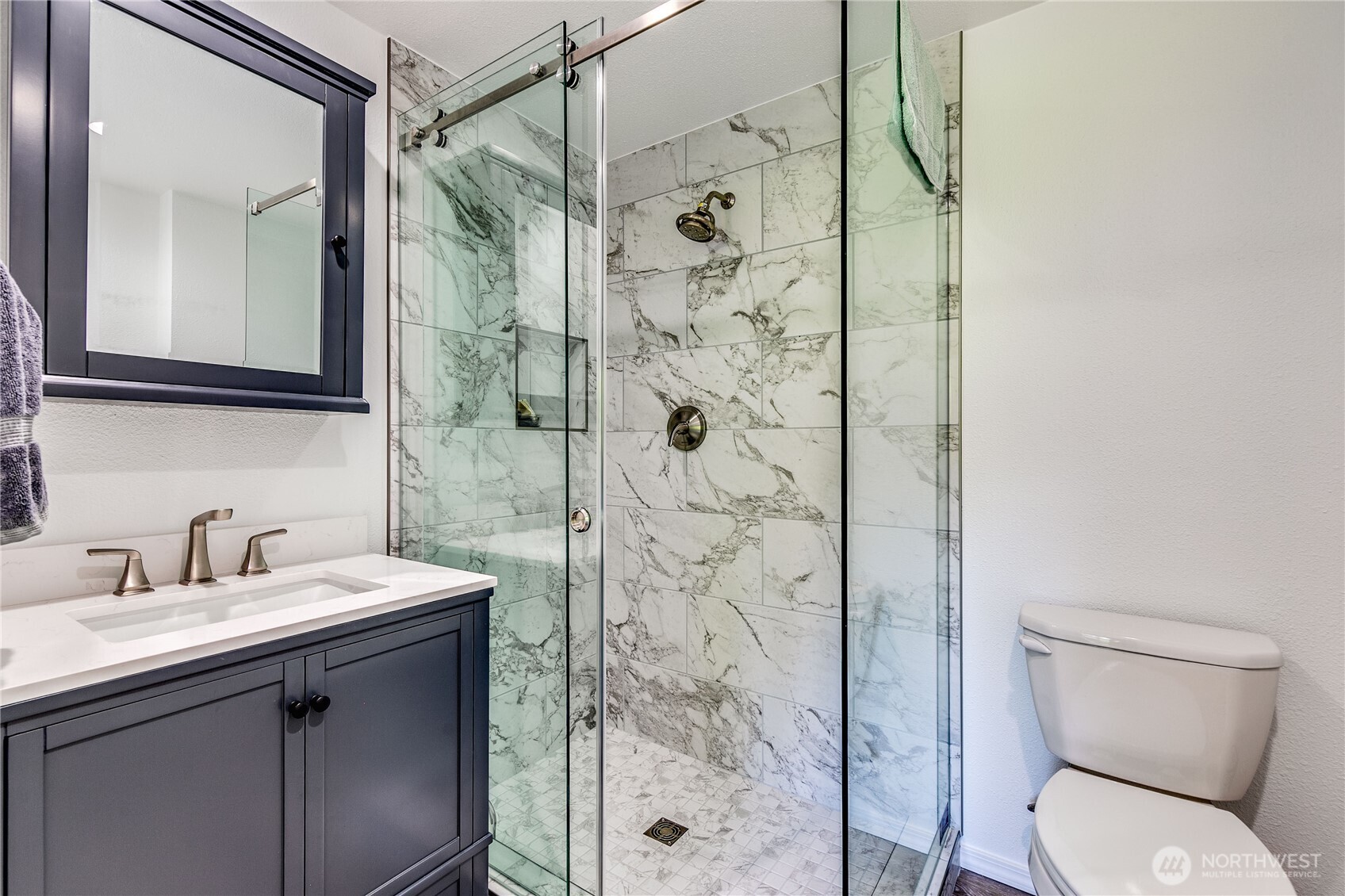 11185 Meadowlark Lane NE, Bainbridge Island, WA 98110