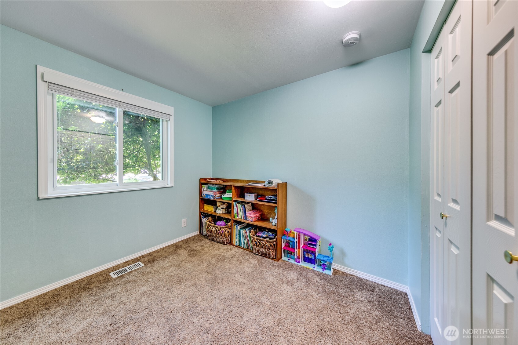 11185 Meadowlark Lane NE, Bainbridge Island, WA 98110