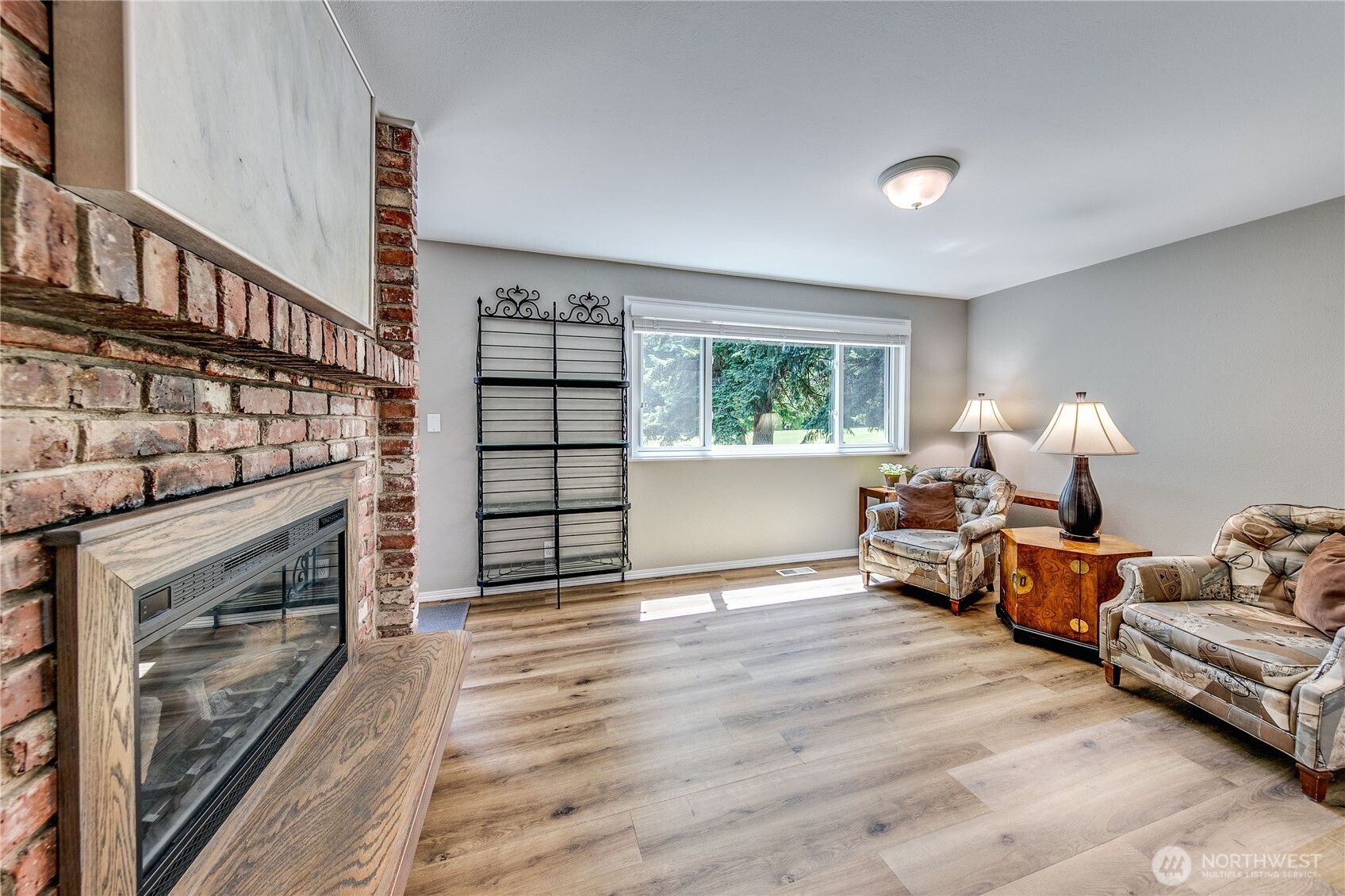 11185 Meadowlark Lane NE, Bainbridge Island, WA 98110