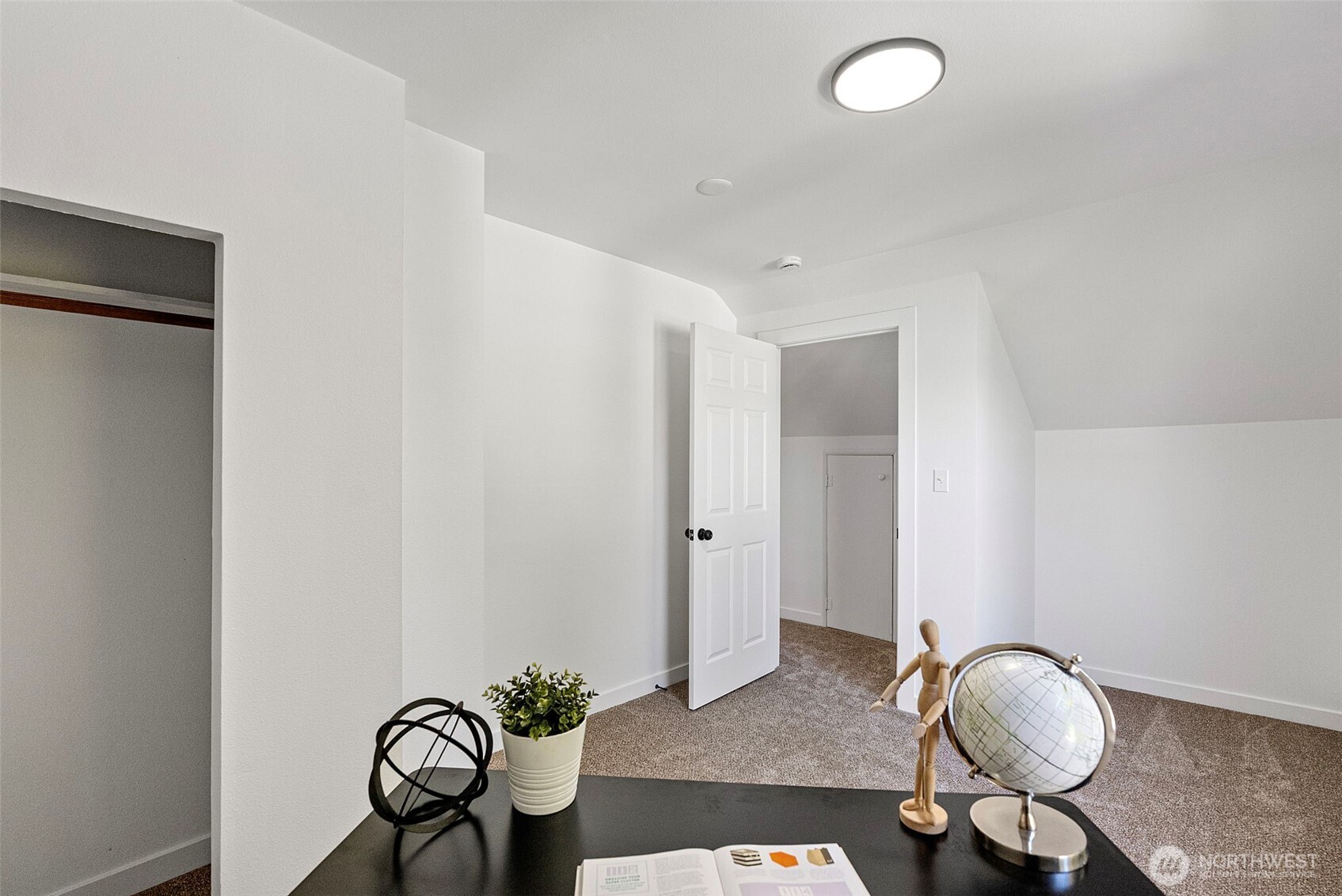 1310 S Pine Street , Tacoma, WA 98405-2473