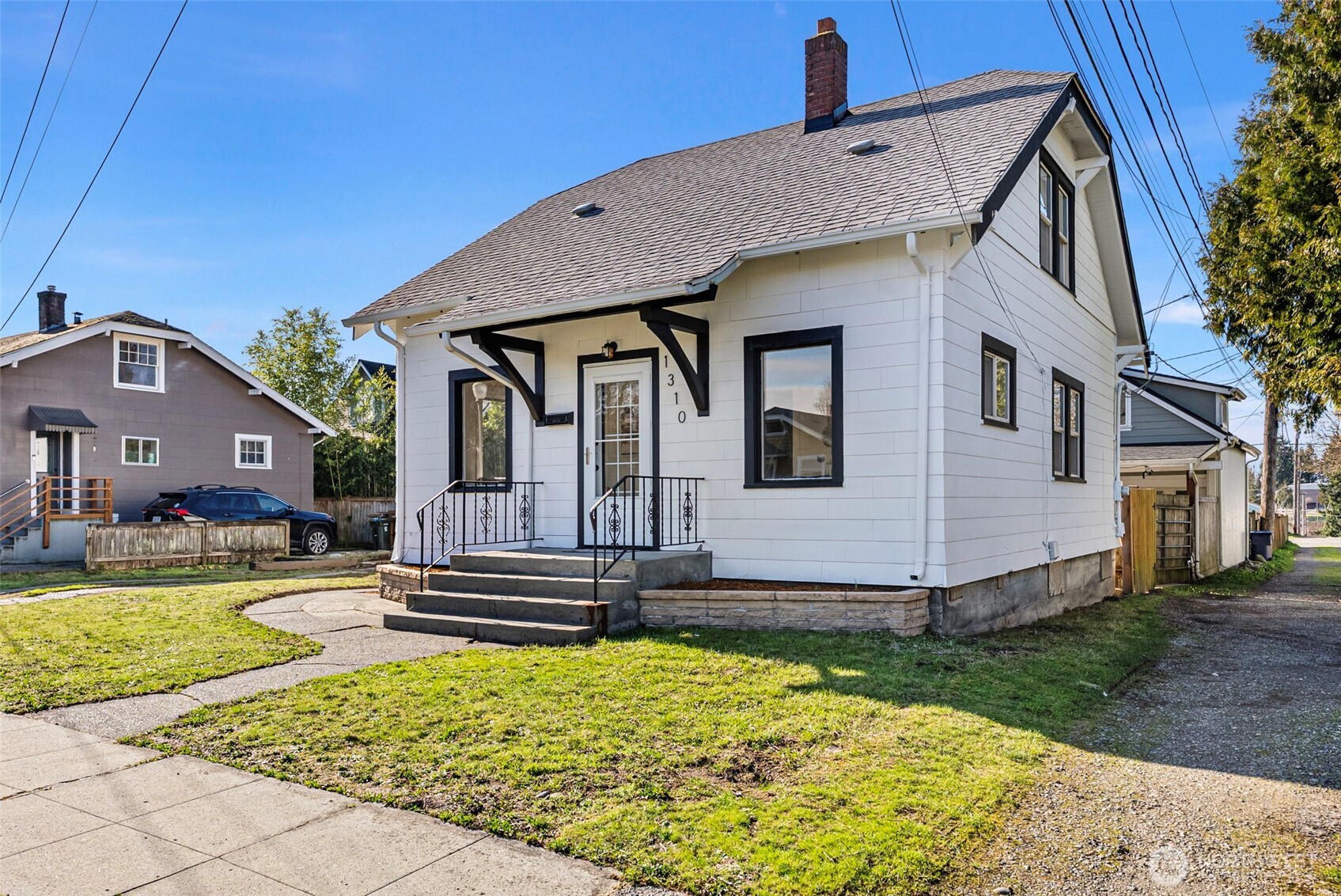 1310 S Pine Street , Tacoma, WA 98405-2473