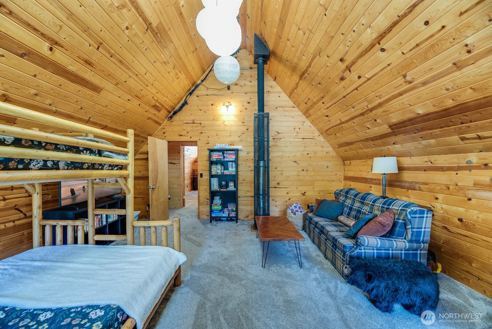 4711 Kachess Lake Rd , Easton, WA 98925