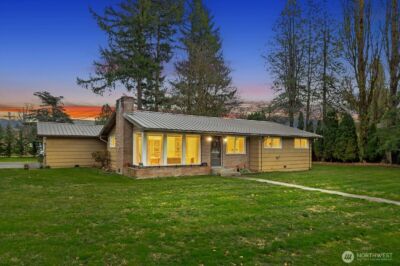 712 3rd Street , Sultan, WA 98294