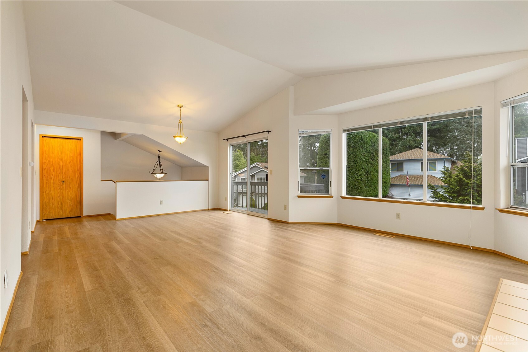 2078 SE 8th Drive , Renton, WA 98055