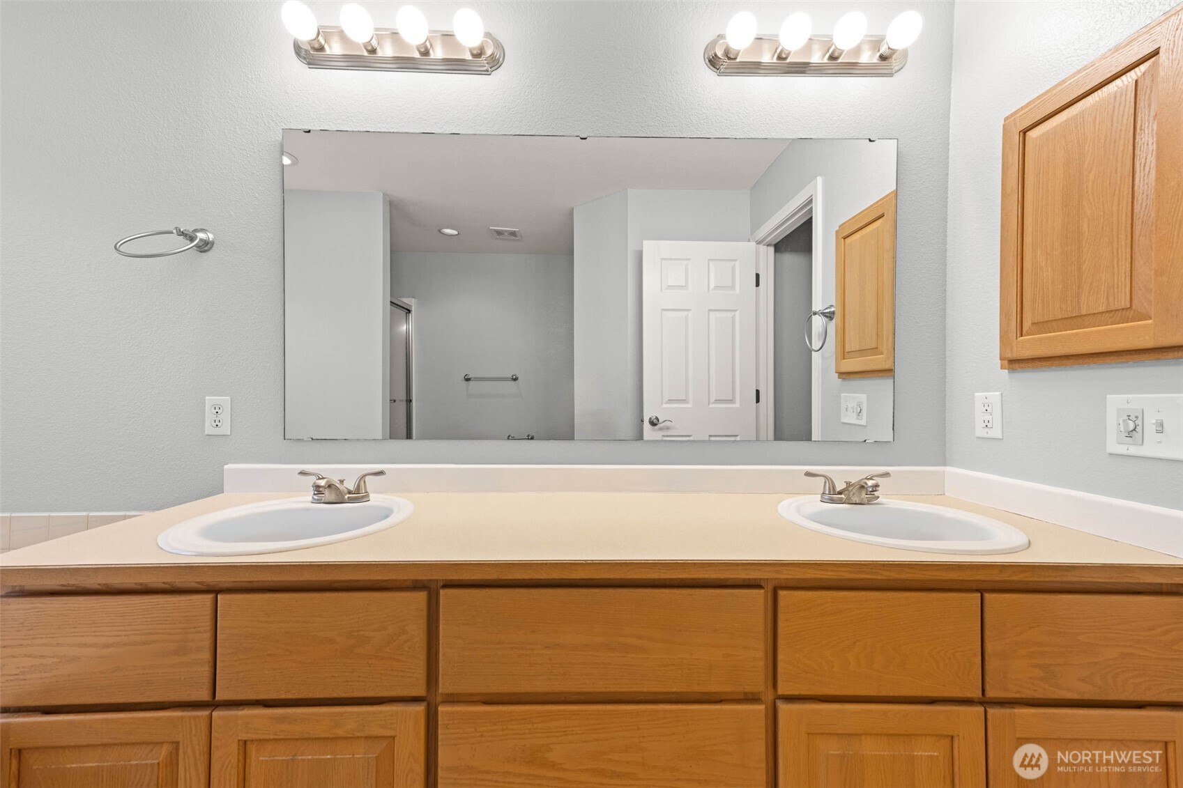 5408 Park Place Loop SE, Lacey, WA 98503