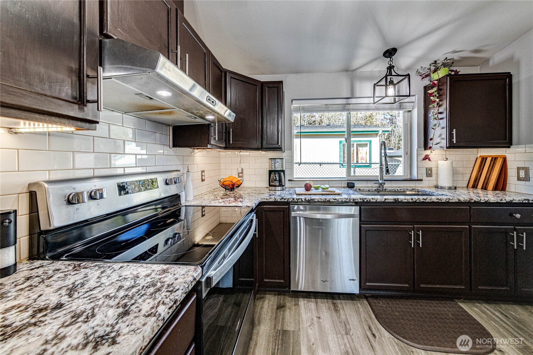 1833 W 12th Street , Port Angeles, WA 98363