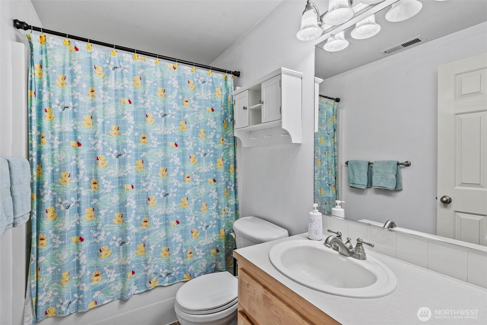 2410 N Heron Drive , Ridgefield, WA 98642