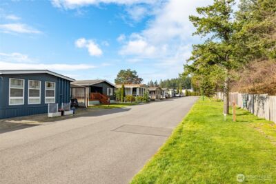 225 NE Ernst Street #73, Oak Harbor, WA 98277 - Photo 25