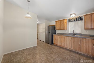 225 NE Ernst Street #73, Oak Harbor, WA 98277 - Photo 8