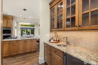 805 92nd Avenue NE, Bellevue, WA 98004 - Photo 13