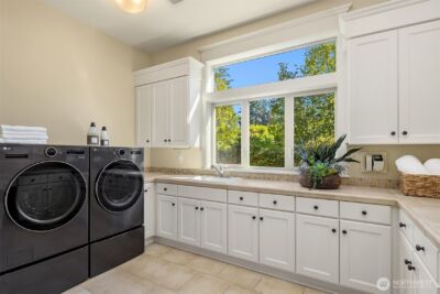 805 92nd Avenue NE, Bellevue, WA 98004 - Photo 18