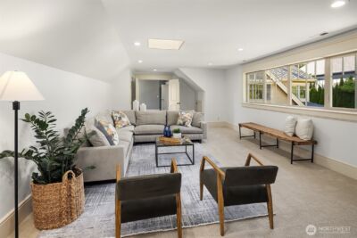 805 92nd Avenue NE, Bellevue, WA 98004 - Photo 32