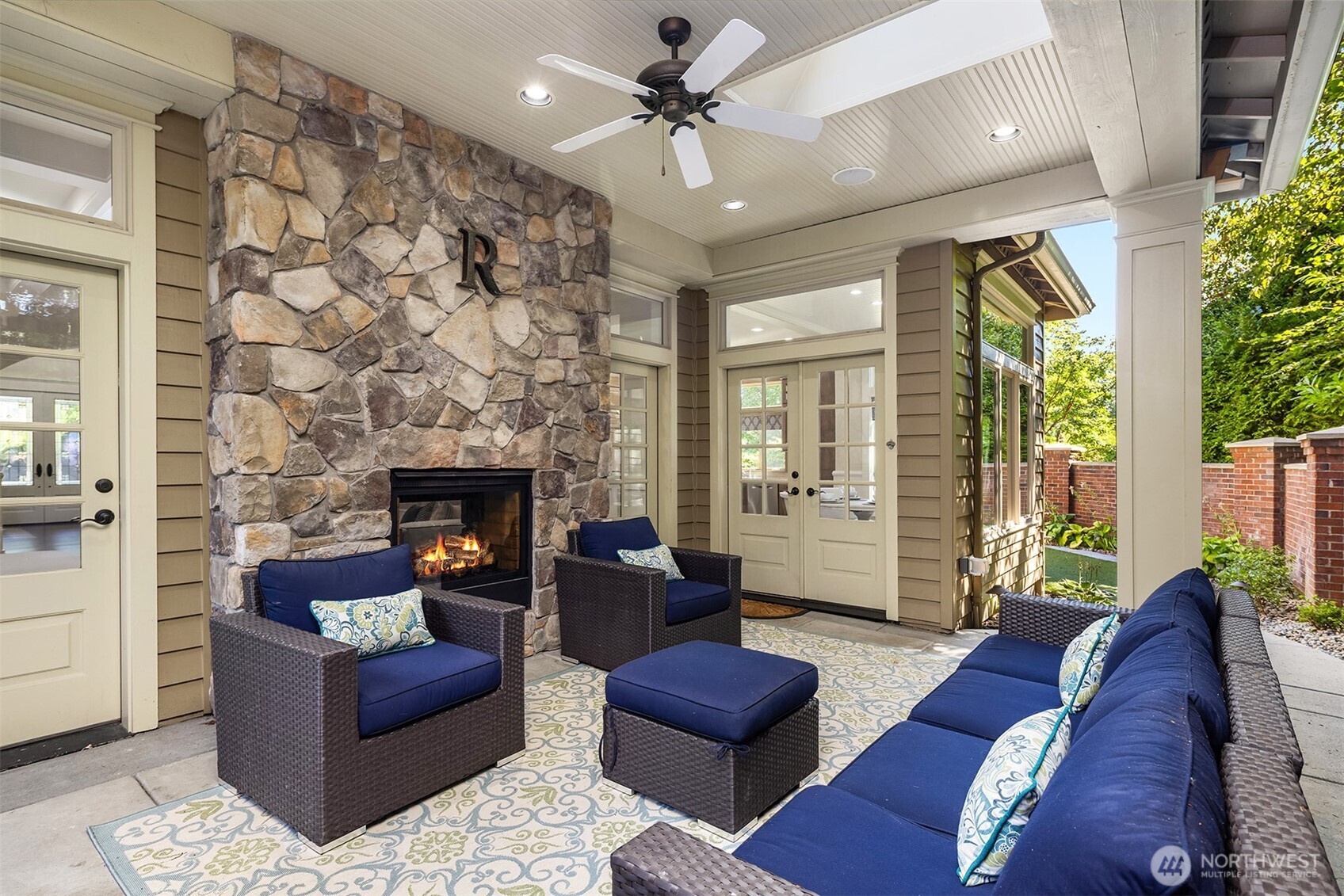 805 92nd Avenue NE, Bellevue, WA 98004