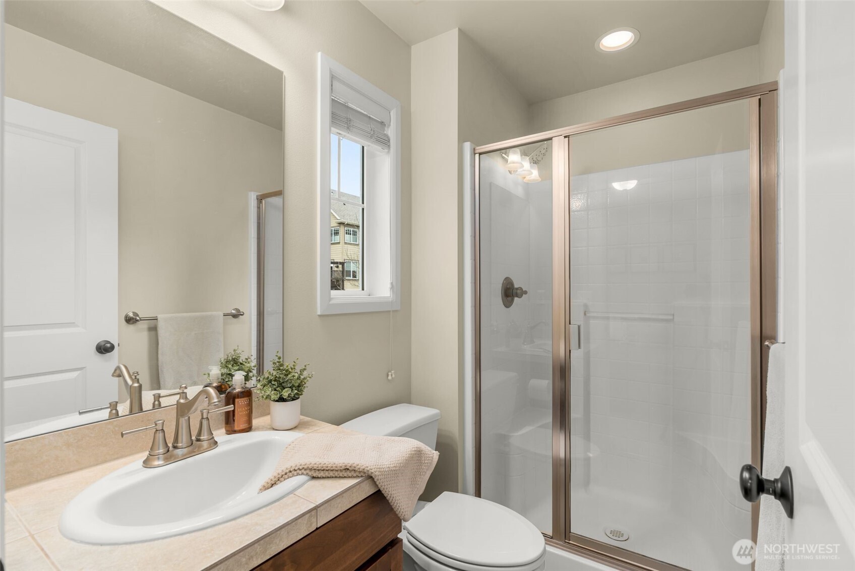 16763 NE 121st ST , Redmond, WA 98052