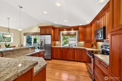 13603 179th Avenue NE, Redmond, WA 98052 - Photo 11