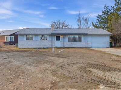 702 West Ridge Drive , Omak, WA 98841 - Photo 1