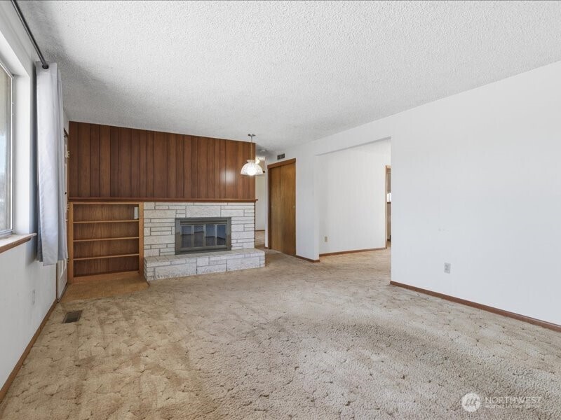 702 West Ridge Drive , Omak, WA 98841