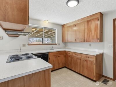 702 West Ridge Drive , Omak, WA 98841 - Photo 9