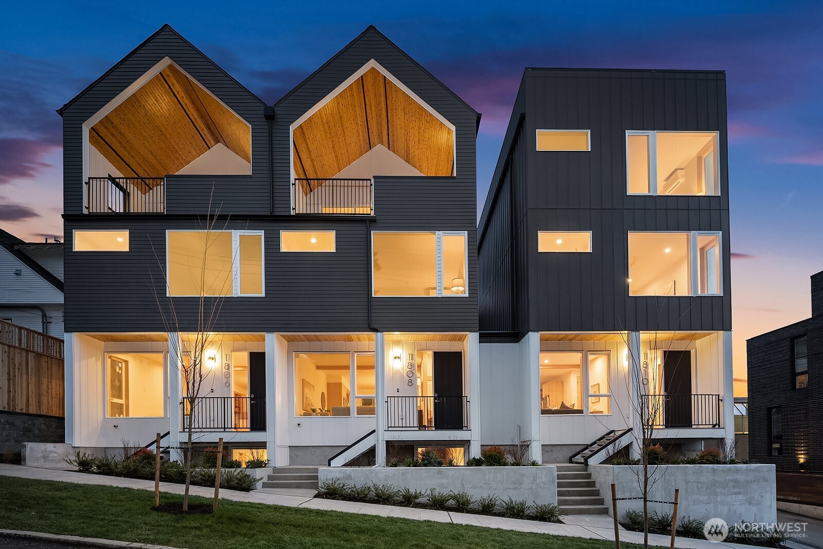 1810 E Mercer Street , Seattle, WA 98112