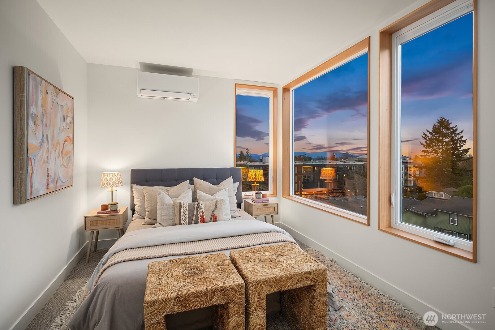 1810 E Mercer Street , Seattle, WA 98112