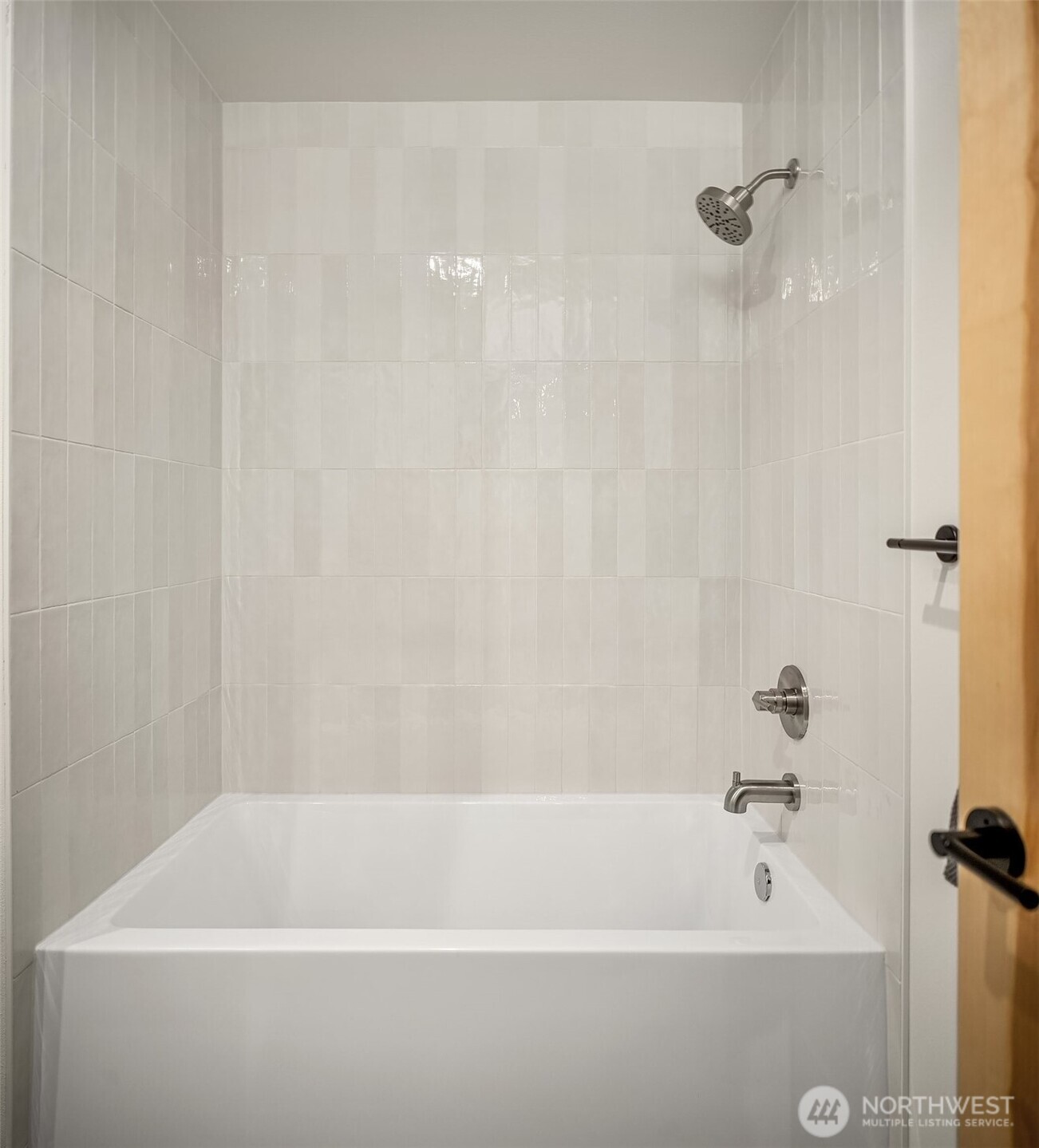 1810 E Mercer Street , Seattle, WA 98112