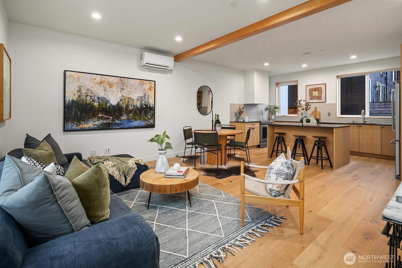 1810 E Mercer Street , Seattle, WA 98112