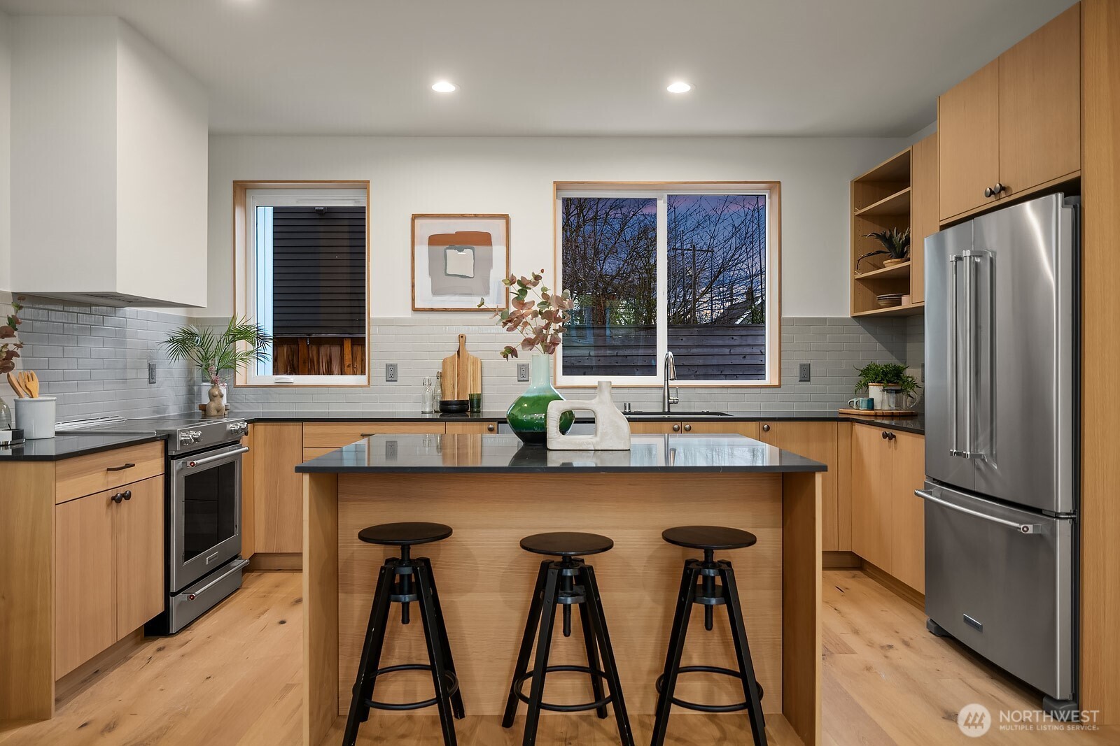 1810 E Mercer Street , Seattle, WA 98112