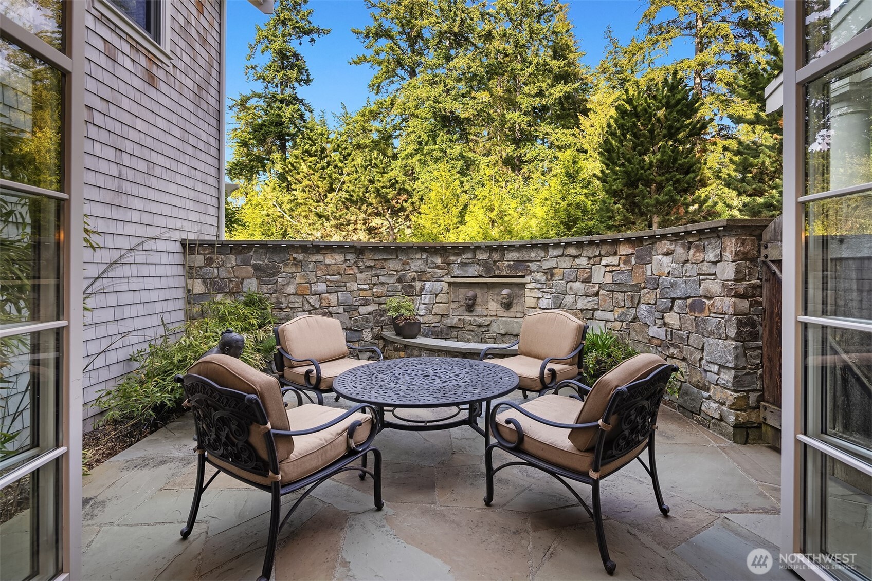 5608 Tara Drive , Freeland, WA 98249