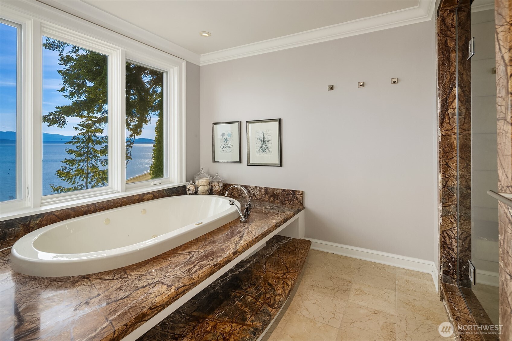 5608 Tara Drive , Freeland, WA 98249