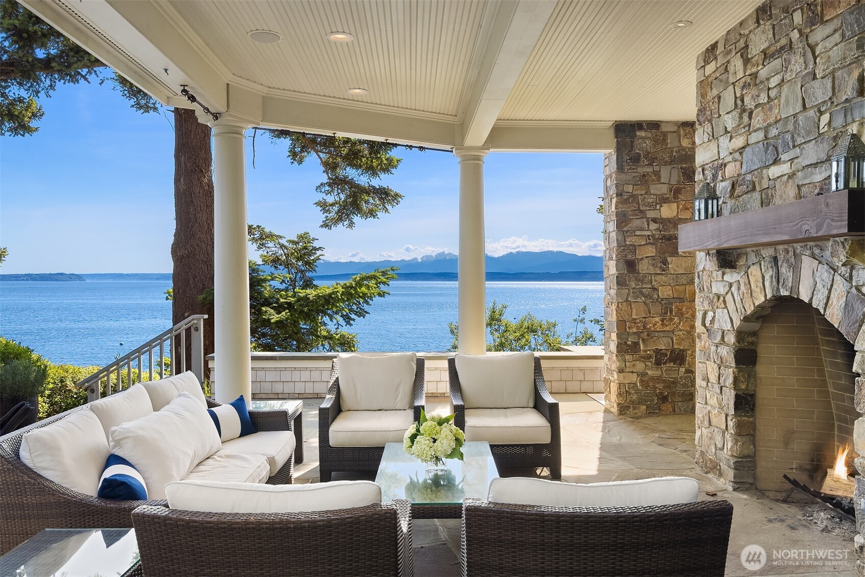 5608 Tara Drive , Freeland, WA 98249