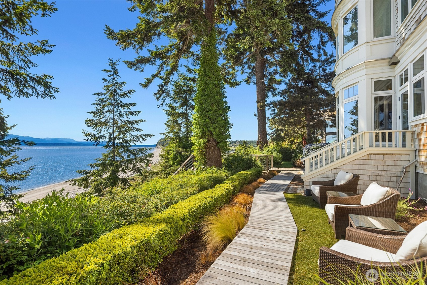 5608 Tara Drive , Freeland, WA 98249