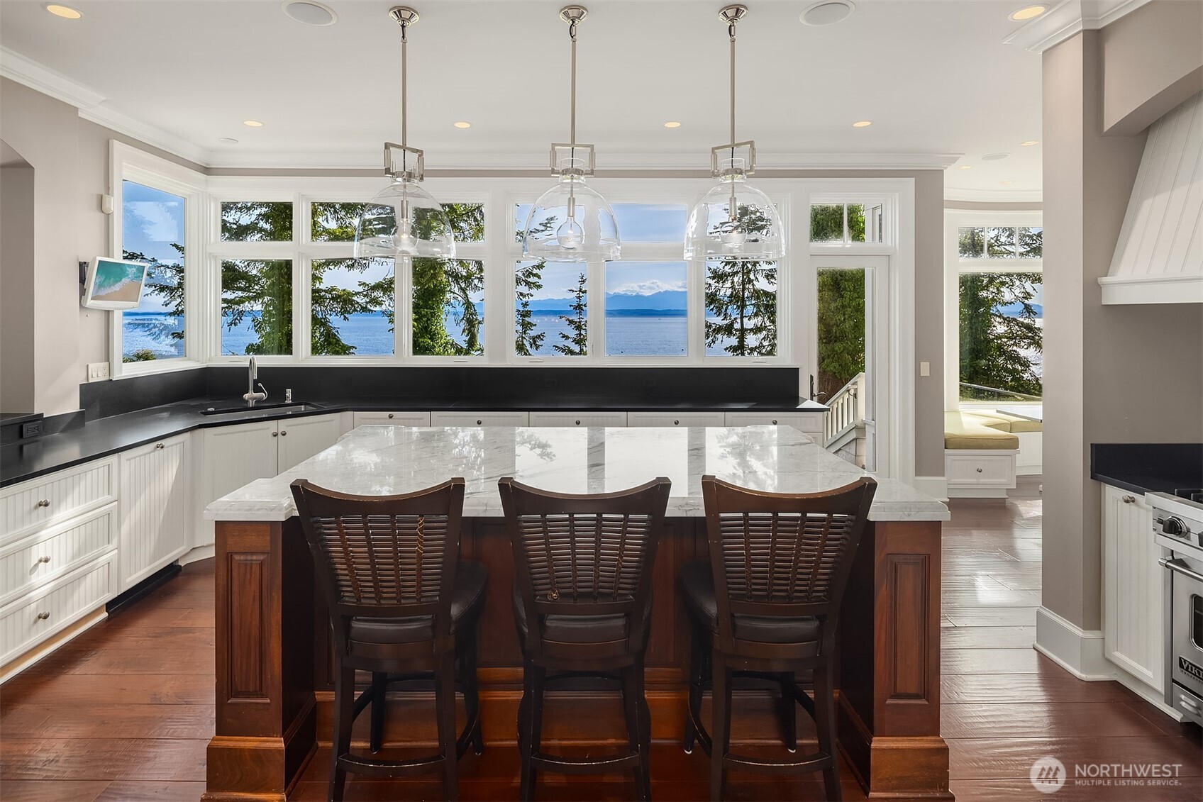 5608 Tara Drive , Freeland, WA 98249