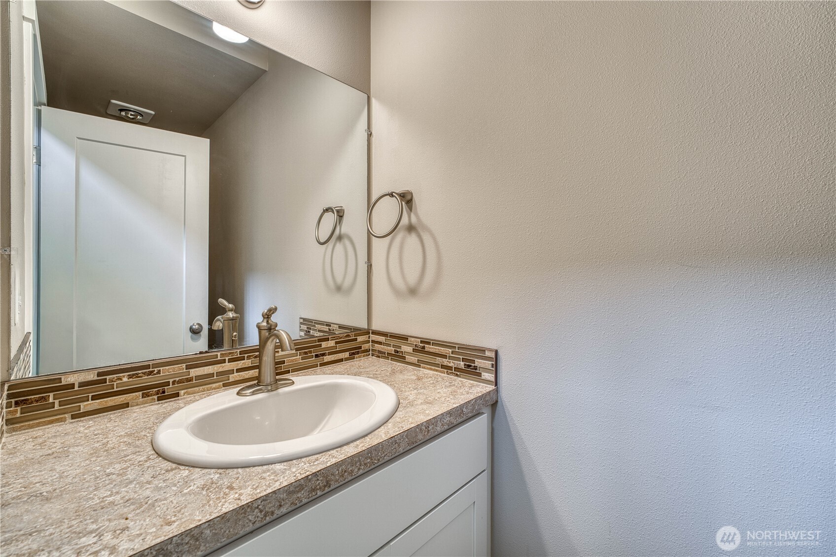 26787 Red Maple Lane NE, Kingston, WA 98346