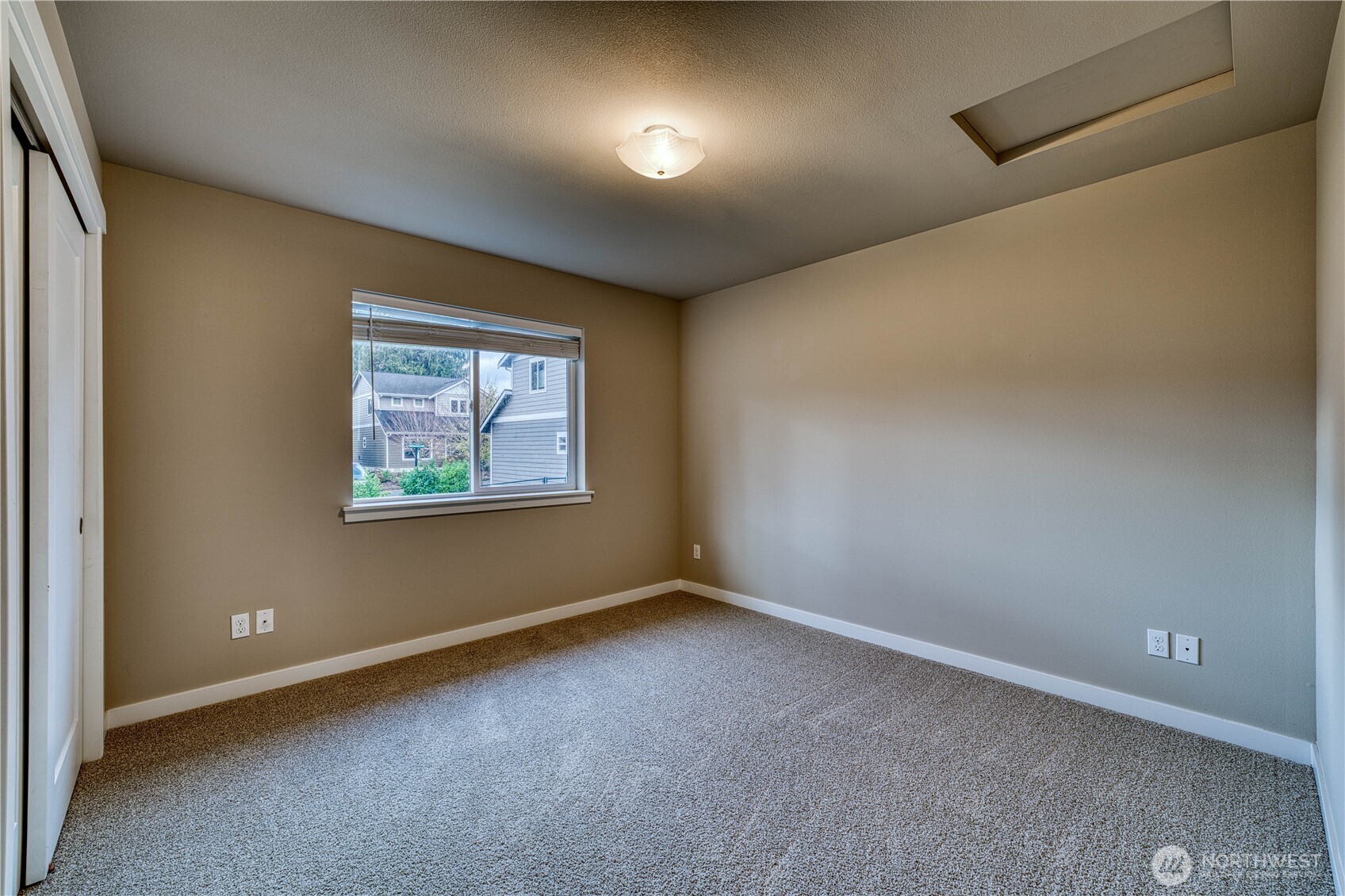 26787 Red Maple Lane NE, Kingston, WA 98346