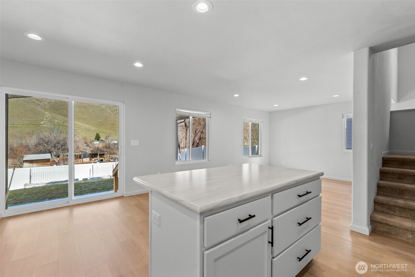 1275 Theo Way , Rock Island, WA 98850