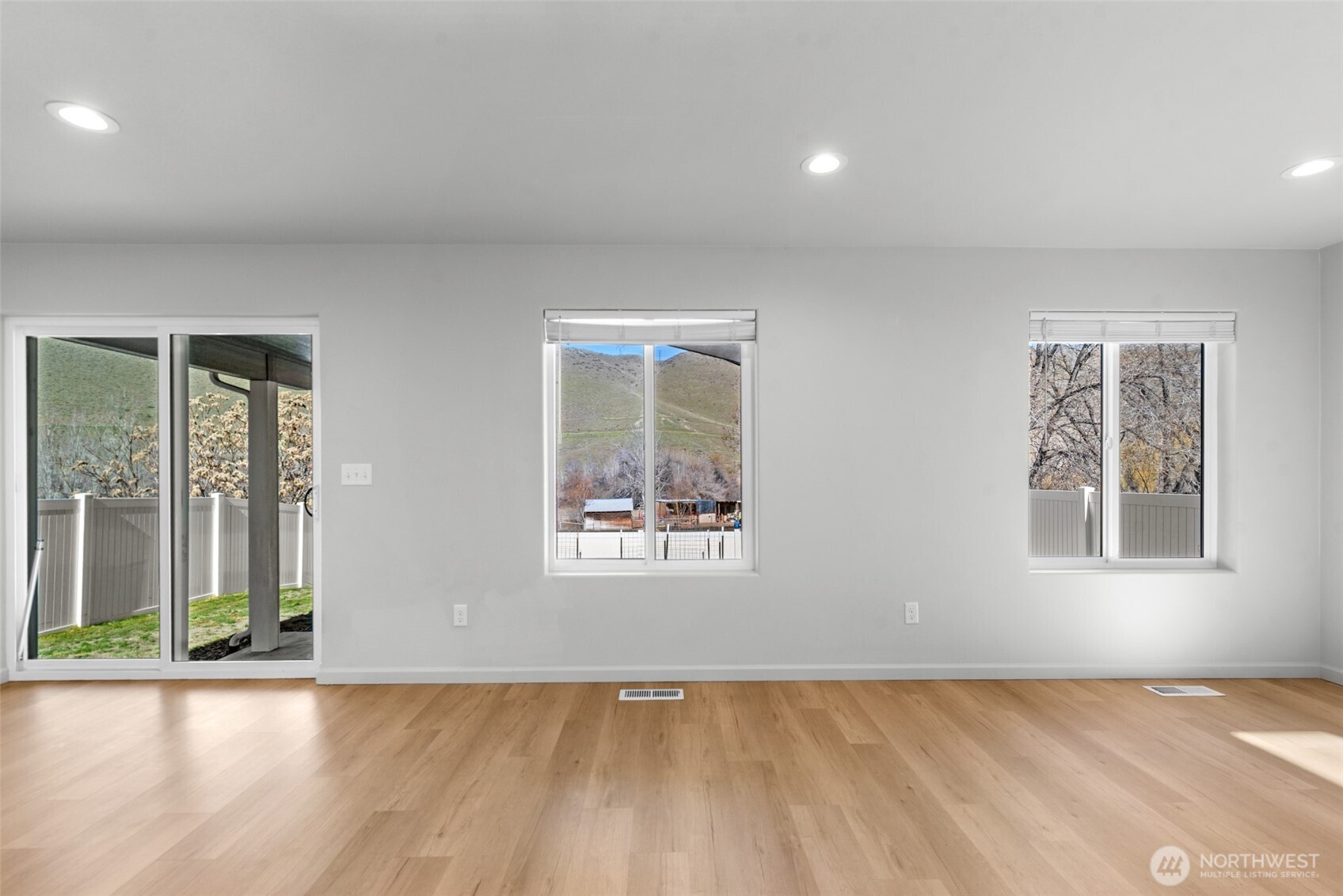 1275 Theo Way , Rock Island, WA 98850