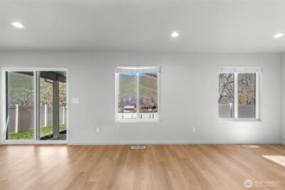 1275 Theo Way , Rock Island, WA 98850 - Photo 8