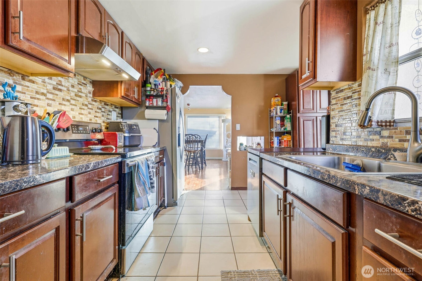 837 S Hawthorne Street , Kennewick, WA 99336