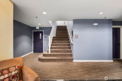 8745 Greenwood Avenue N #207, Seattle, WA 98103-3650 - Photo 2