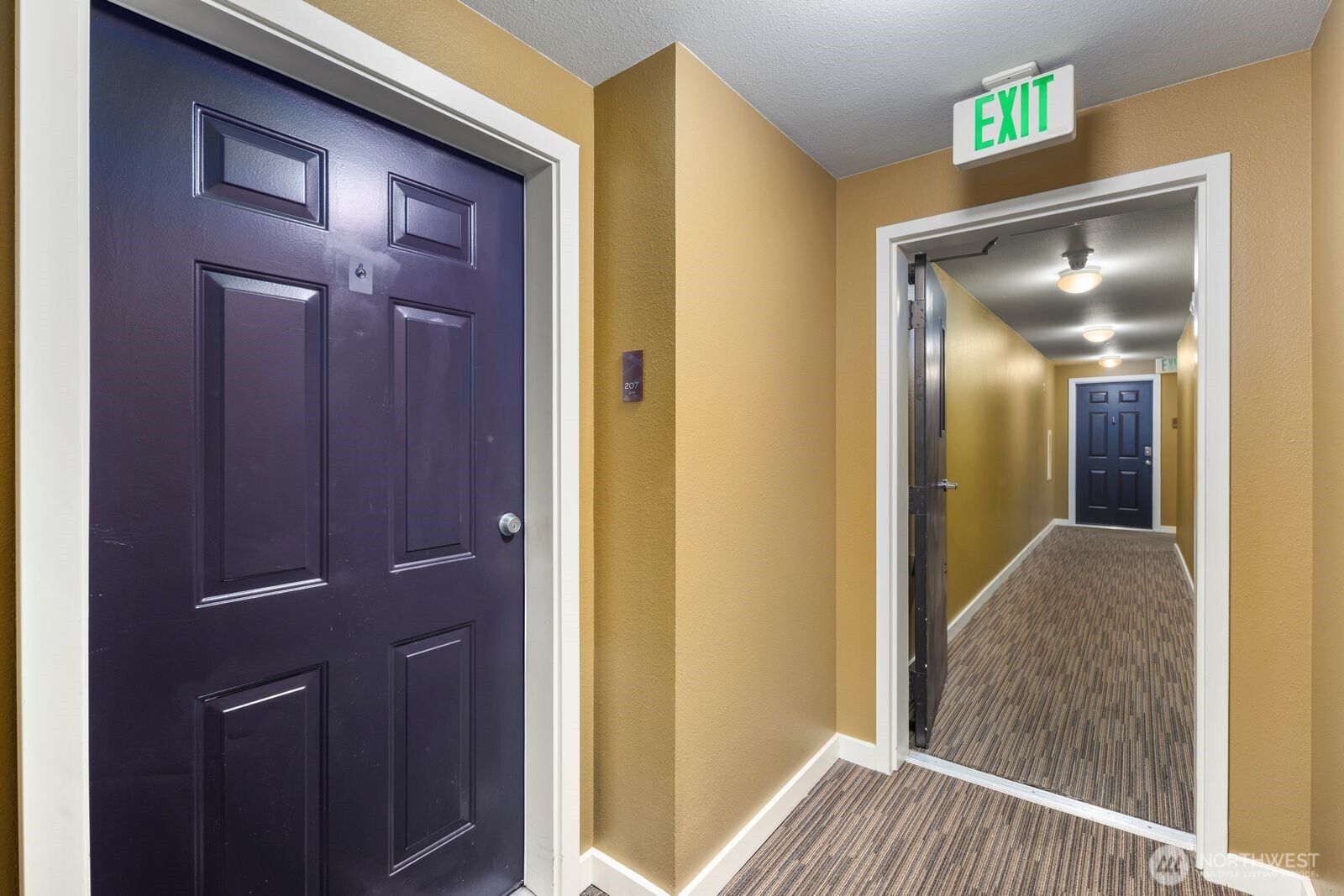 8745 Greenwood Avenue N #207, Seattle, WA 98103-3650