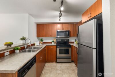 8745 Greenwood Avenue N #207, Seattle, WA 98103-3650 - Photo 9
