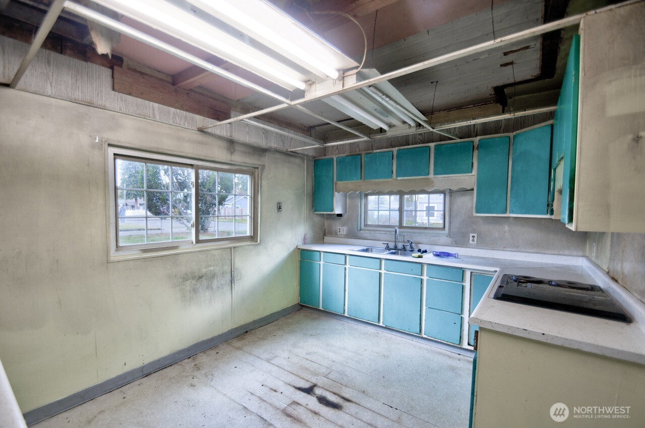 1431 Oxford Avenue , Centralia, WA 98531