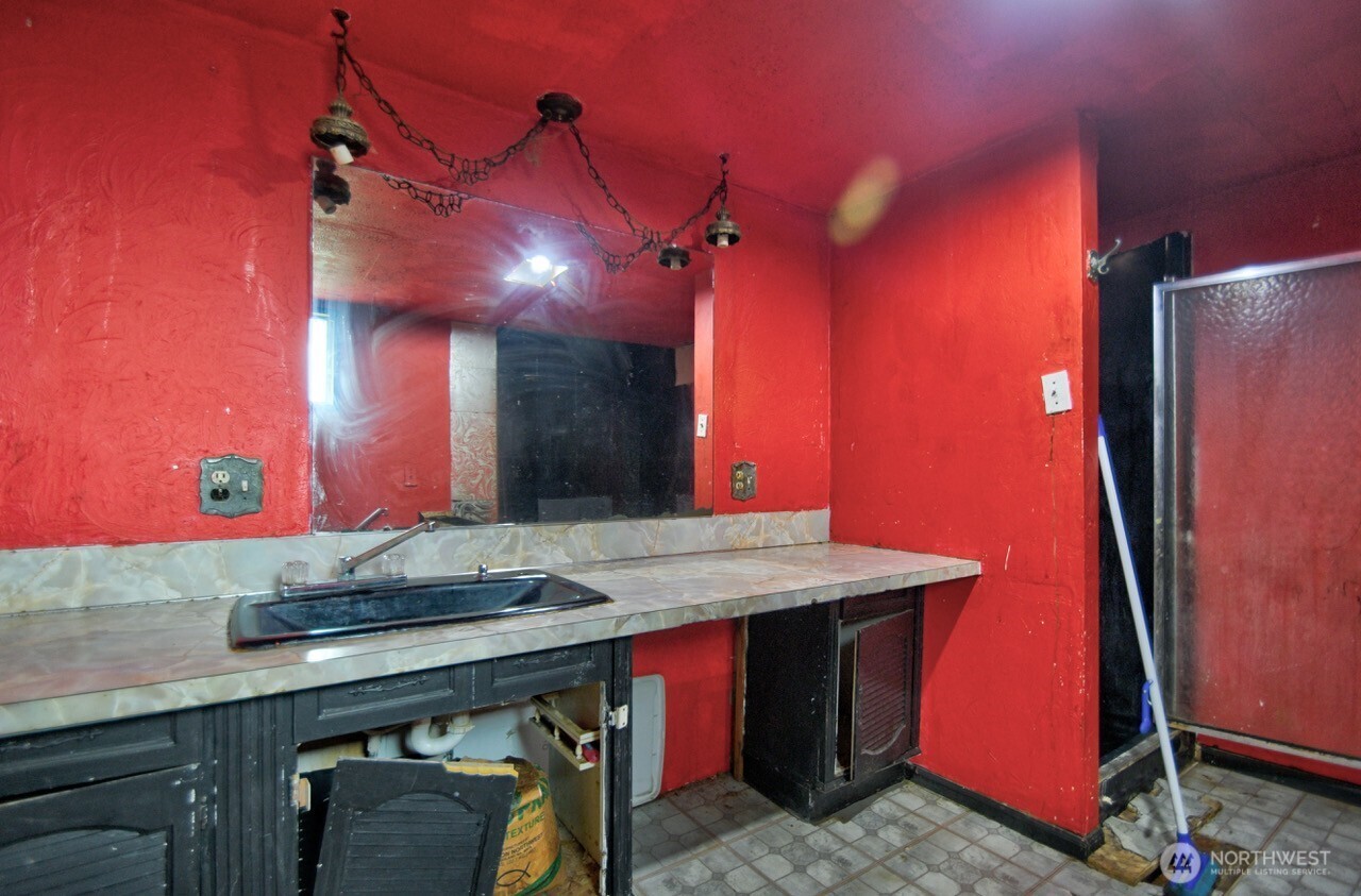 1431 Oxford Avenue , Centralia, WA 98531